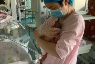 台早产女婴术后瘫痪,早产儿都需要做哪些检查？