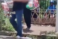 校工作者扔学生外卖,学校保安扔学生外卖是否合法？