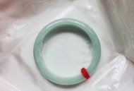 翡翠手镯弄丢只赔60,60多克的翡翠玉镯贵吗？