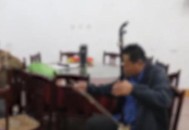 男生带妈妈遗照高考,带着妈妈遗像上清华