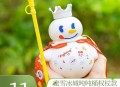蜜雪员工用脚关水桶,蜜雪冰城雪王桶什么时候结束？