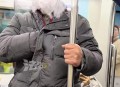 带不同小孩地铁乞讨,北京上海地铁上有乞讨的吗？