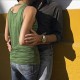 男孩被女子强搂亲吻,女生被男生拥抱接吻好吗？