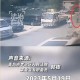 昆明撞人司机被控制,昆明司机无证上岗驾驶公交车压死路人4被告获缓刑, 你怎么看？