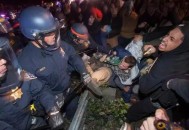 美国又一地实施宵禁,弗洛伊德之死引发美国骚乱，为何美国警方敢再次射杀黑人？