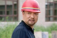 演员贾冰瘦到脱相,演员贾冰实力那么强，他有什么背景吗？