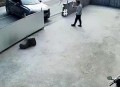 停车失误致1死2伤,男子停车失误