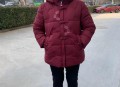 这地方已穿上棉袄了,人们穿着厚厚的棉衣像什么？