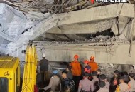 学校建筑物倒塌事故,学校围墙倒塌应找谁赔偿？