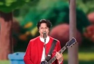 跨年晚会机器人好忙,薛之谦跟机器人唱的什么？