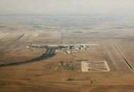 伊朗导弹击中以多地,伊朗的十余枚导弹击中美军基地，美军竟无一伤亡，这是怎么回事？