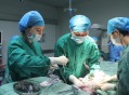 机上分娩女婴仅2斤,女子在飞机上生孩子