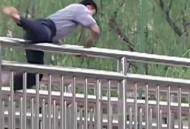 16岁少年救人溺亡,8月16日江西南昌13岁男孩给手机充电时触电身亡，大家怎么看？