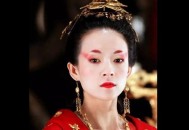 章子怡回应短发造型,凌乱前刺发型适合菱形脸吗？