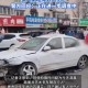 因鸣笛驾车致1死4伤,菏泽一公交车先后与四辆电动车相撞，致2死3伤，你怎么看？