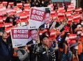 尹锡悦到案接受调查,文在寅遭调查，尹锡悦被起诉，下一个掉进“总统魔咒”的会是谁？