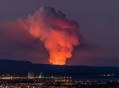 俄火山600年来首喷发,一部俄罗斯空难电影飞机中途救灾民遇到火山爆发，然后两部飞机空中转移乘客？