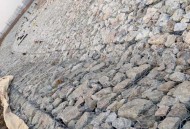 河道现大量成扎钞票,2017年石笼网干砌河道多少钱一立方？