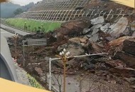 高速桥因强降雨垮塌,降雨不停灾情频现，漳平山体滑坡道路坍塌, 你怎么看？