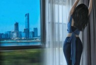 朋友圈这些照片别晒,在自己朋友圈晒自己腹肌的照片好吗？性别女？