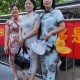 考生爸爸穿旗袍送考,高考妈妈穿什么衣服合适？