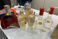高铁站喝一瓶五粮液,常州高铁站五粮液可以带上车吗？