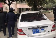 33万被划走竟没发现,为孩子婚事闹心，南京一男子酒后连划33辆车泄愤。这种人值得同情吗？