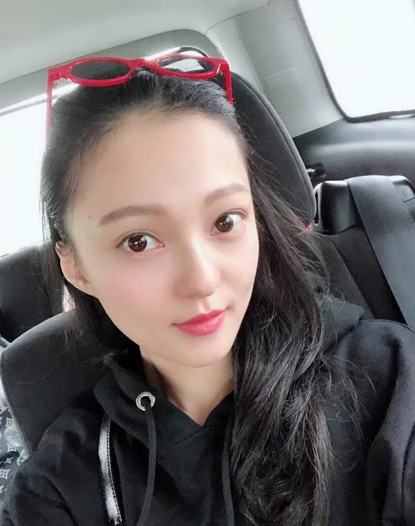 陈意涵医美后脸歪了,明星们有什么延缓衰老的日常习惯是没有自己公开过的呢? 陈意涵医美后脸歪了,明星们有什么延缓衰老的日常习惯是没有自己公开过的呢?