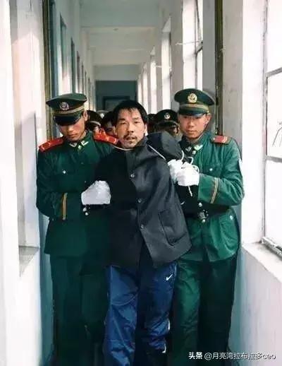 与2伴侣生子均非亲生,劳荣枝逃亡期间有丈夫孩子吗? 与2伴侣生子均非亲生,劳荣枝逃亡期间有丈夫孩子吗?