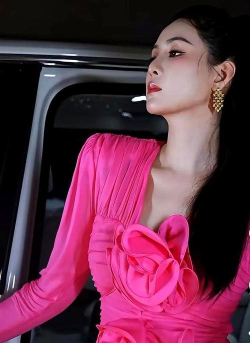 撞脸大S女生删视频,撞脸大s女生删视频是真的吗