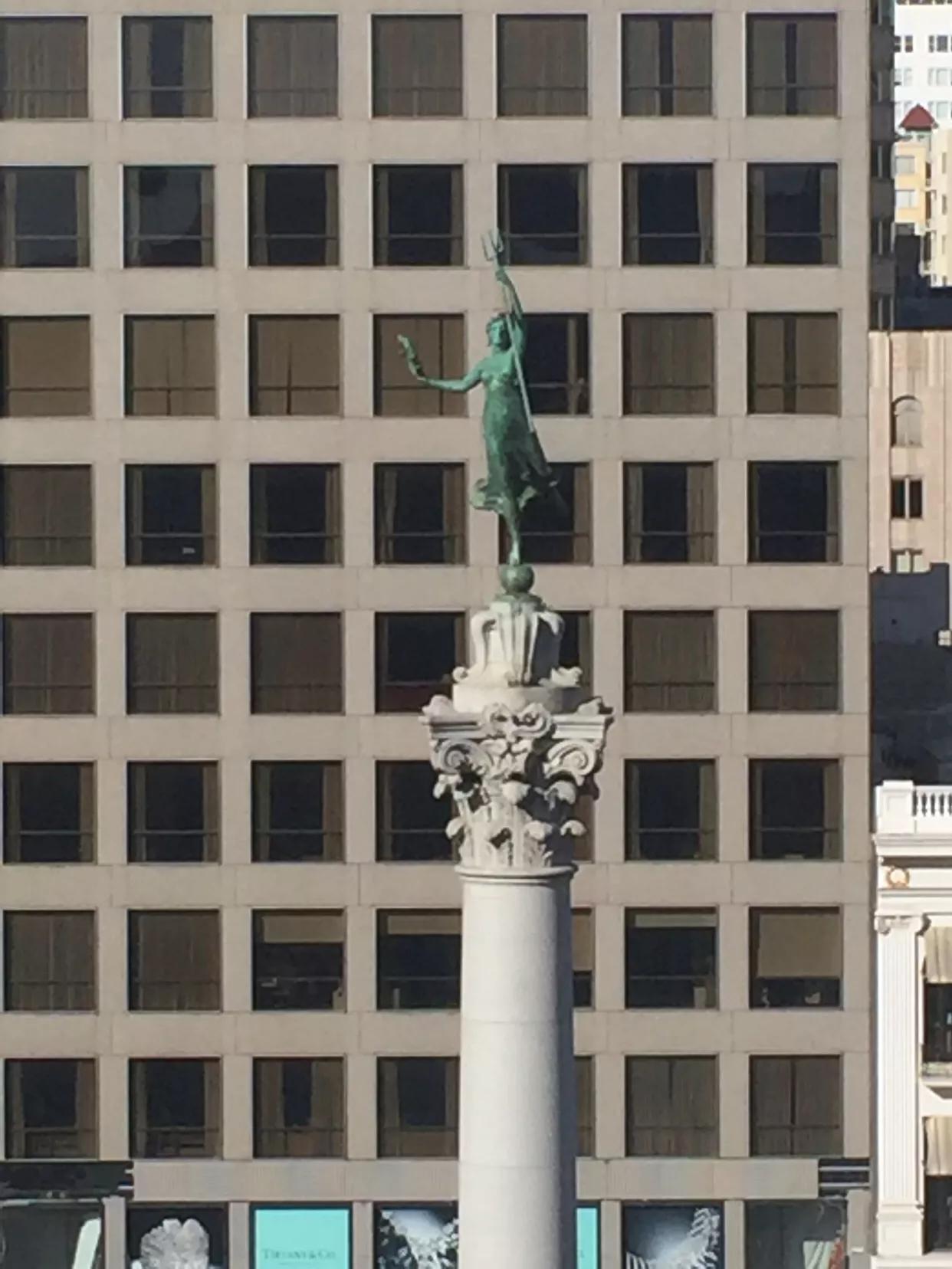 制止地铁吸烟遭掌掴,如何看旧金山地铁外国男子挑衅掌掴亚裔男乘客？