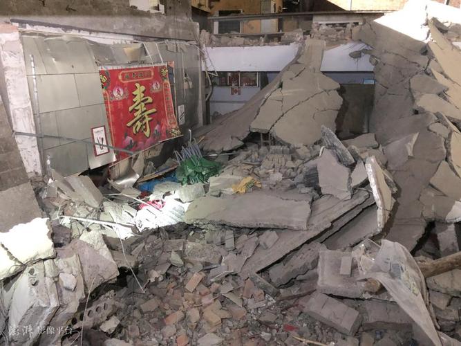 一饭店房顶发生塌陷,8月29日山西临汾市襄汾县一饭店发生部分坍塌,发生这样的事到底是谁之过?