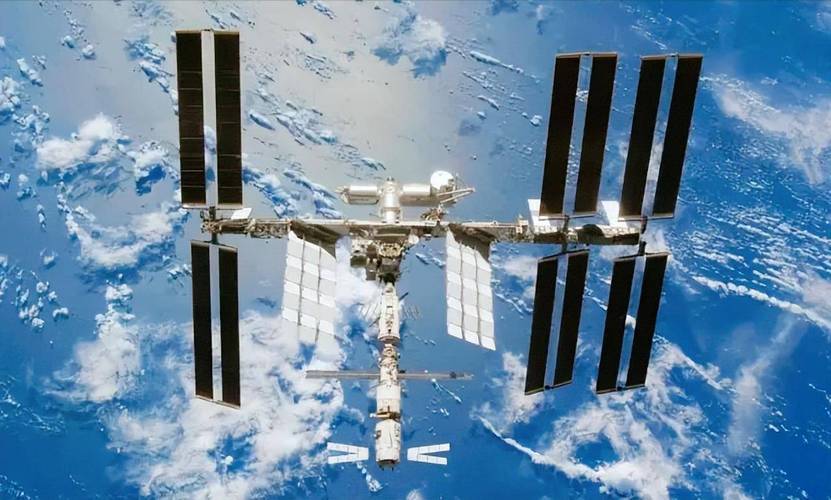 中国用上地面空间站,地面拍中国空间站