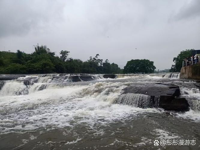 老虎咬水管玩成瀑布,铜梁老虎峡瀑布要门票吗?