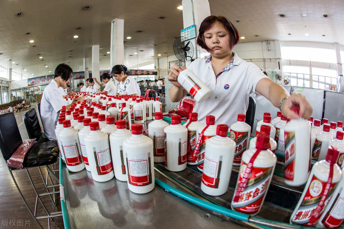 药中茅台价格暴跌,茅台酒价格下跌，这是意料之外还是意料之内？