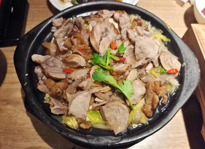 深夜食堂3元就管饱,工地要500人,生活费30一天,管饱一天三顿,可以做吗?