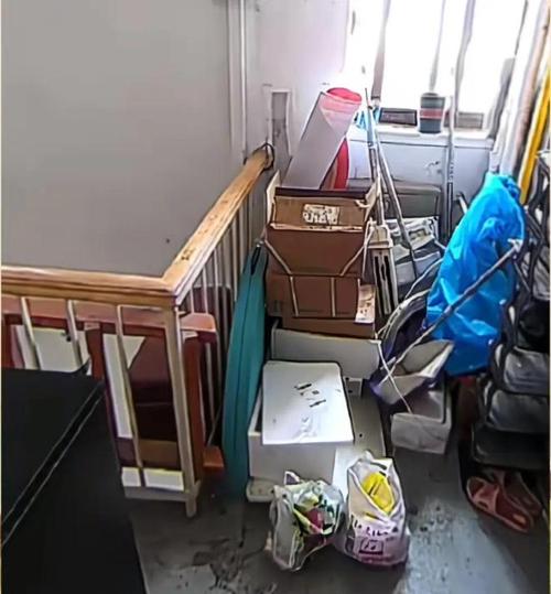 白头发易盯上7类人,如何评价广州一9岁男童放学在小区玩,被邻居绑架未遂后残忍杀害?