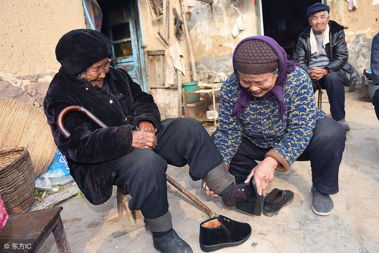 34亿股票分给子女,34年前送走儿子,34年后要孩子回来养老,法律上还有赡养义务吗?