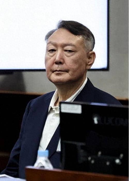 韩总统尹锡悦被起诉,韩国新任总统尹锡悦,会特赦80岁前总统李明博吗?