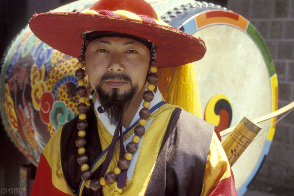 韩总统尹锡悦被起诉,尹锡悦大选获胜却是个“跛脚鸭”式总统，如何清算文在寅呢？