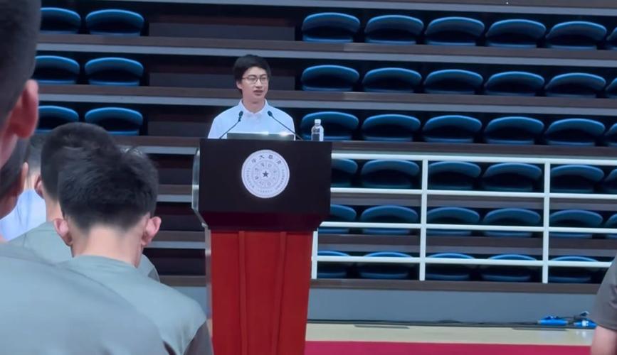 清华给庞众望颁奖,清华大学校长去庞众望家里了吗?