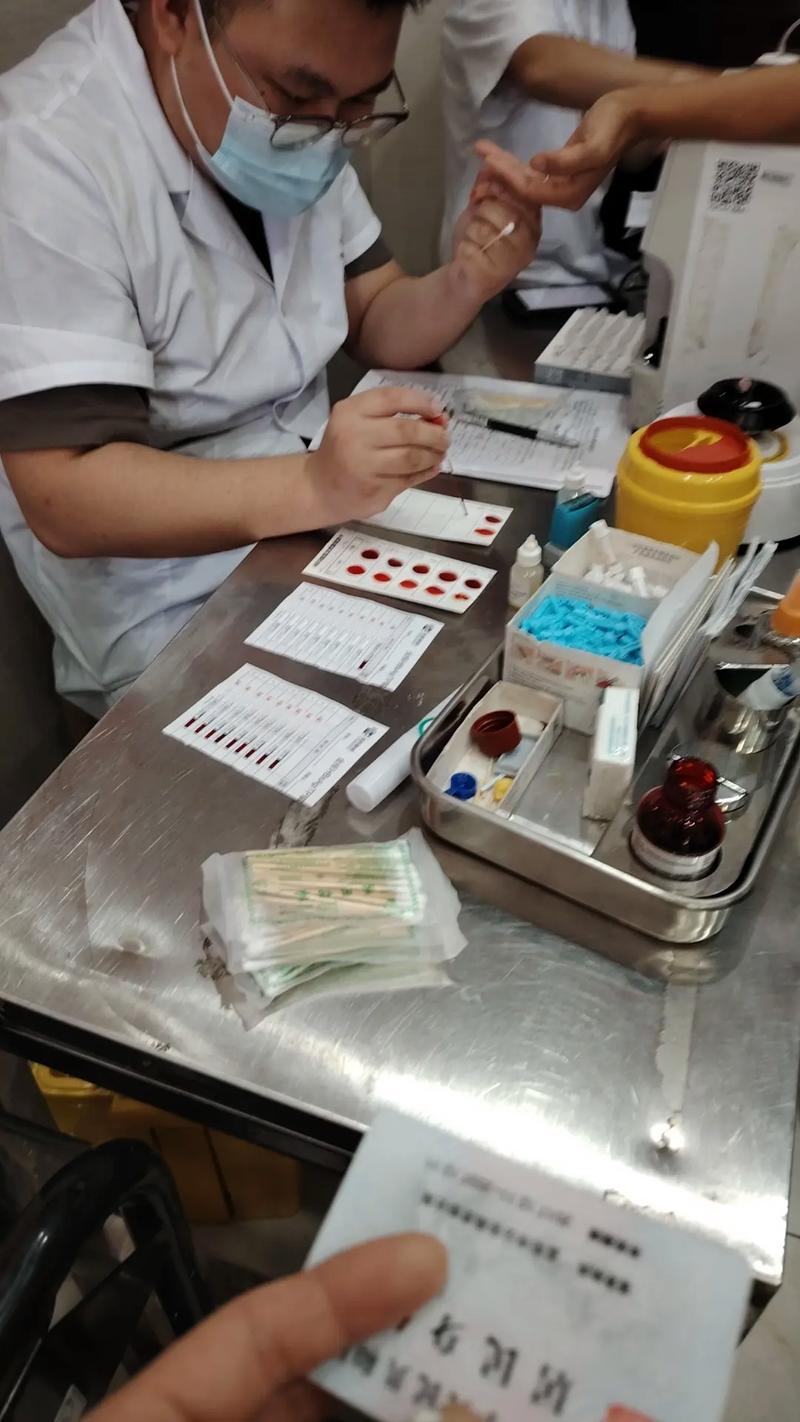 21年献血300次,献血奖励是按次数还是按血量?