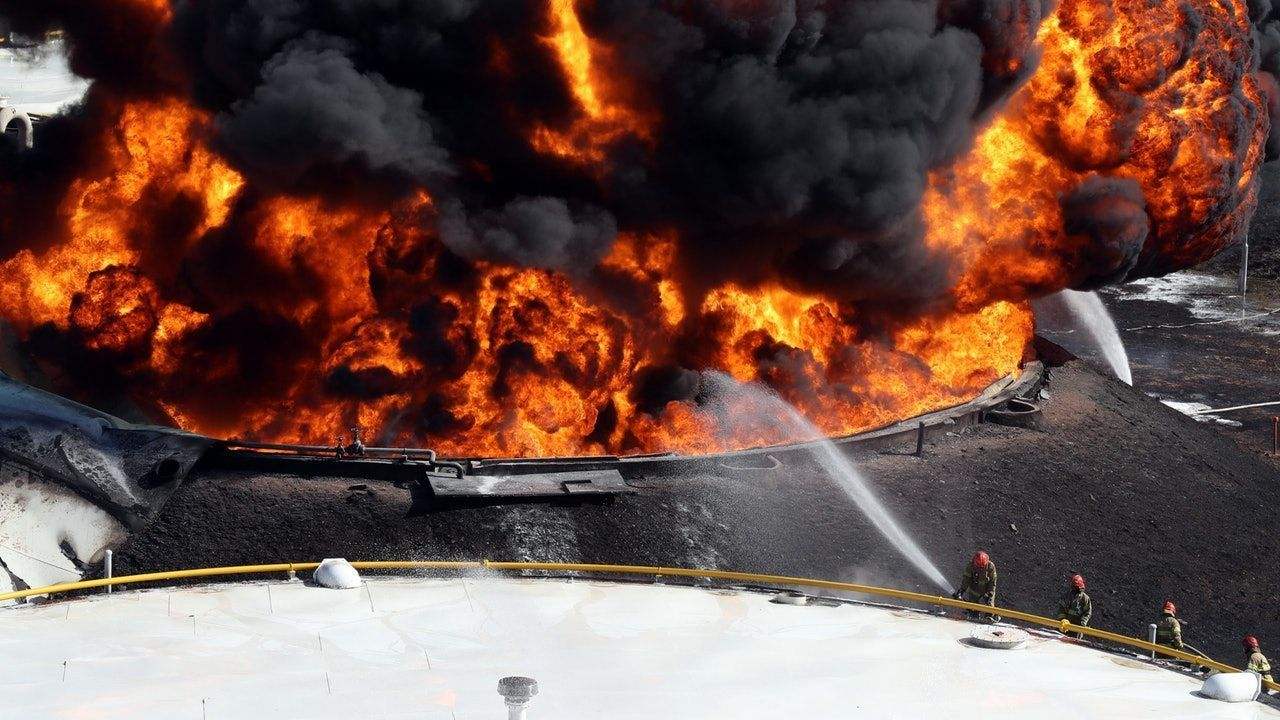 停车场燃油车起火,哈弗h6报故障气缸4燃油不足导致失火该怎么修？
